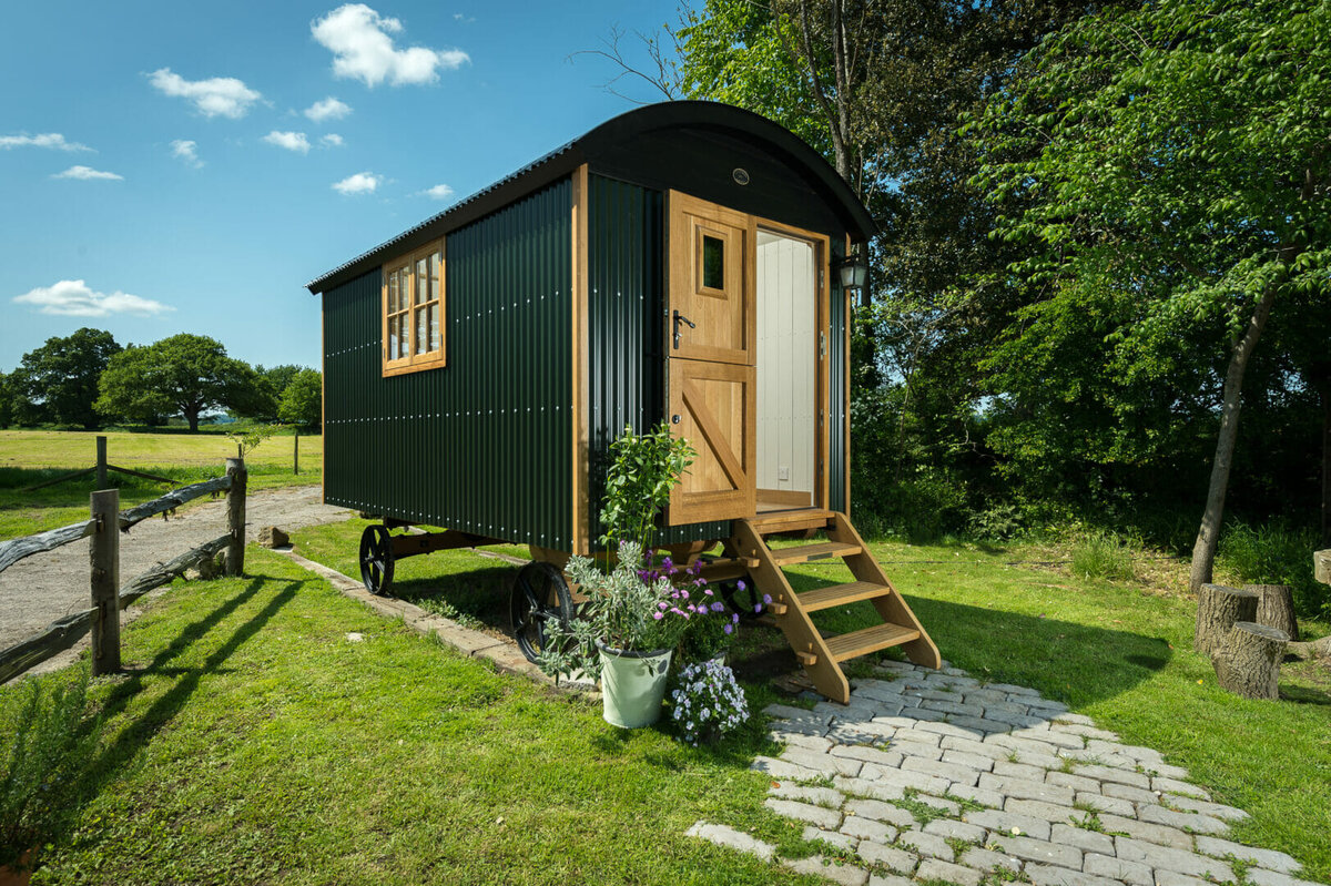 Somerset's Blackdown Shepherd Huts business flourishes in 2017 for the glamping industry