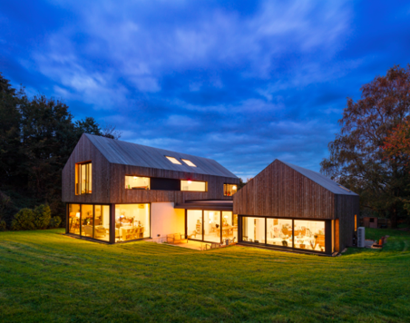 Stunning modern new-build in Hampshire completed with Kebony wood