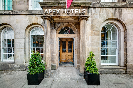 CHIN, CHIN TIME FOR GIN WITH APEX HOTELS