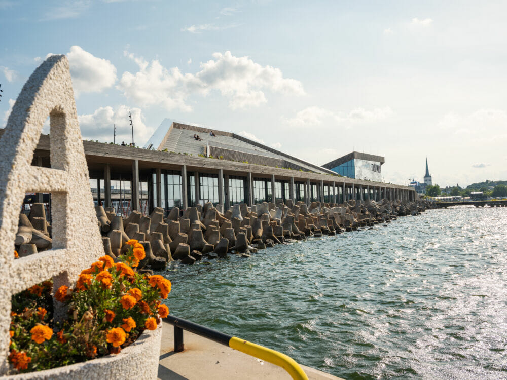 Stunning Kebony-clad cruise terminal welcomes visitors to the Port of Tallinn