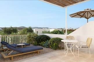 Cosme, Kanava Hotels & Resorts’ NEW Luxury Beachside Property in Paros