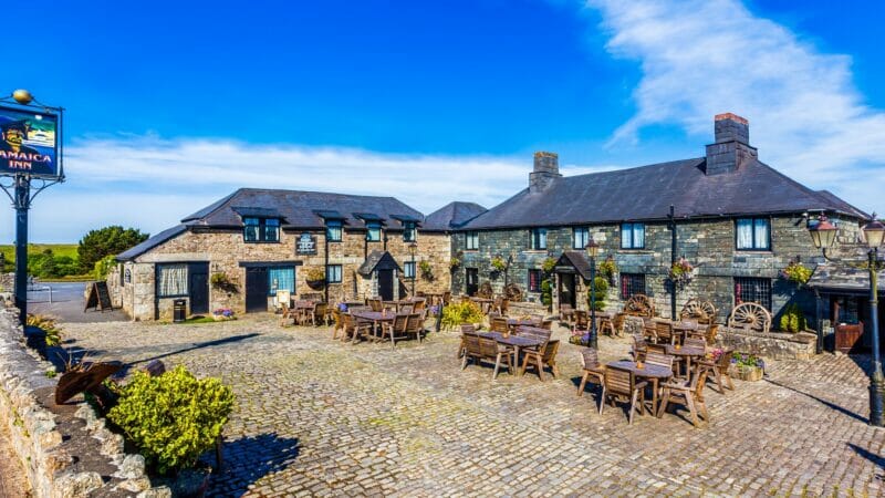 Cornwall’s most famous smuggling inn sells to The Coaching Inn Group in an off-market deal through Knight Frank