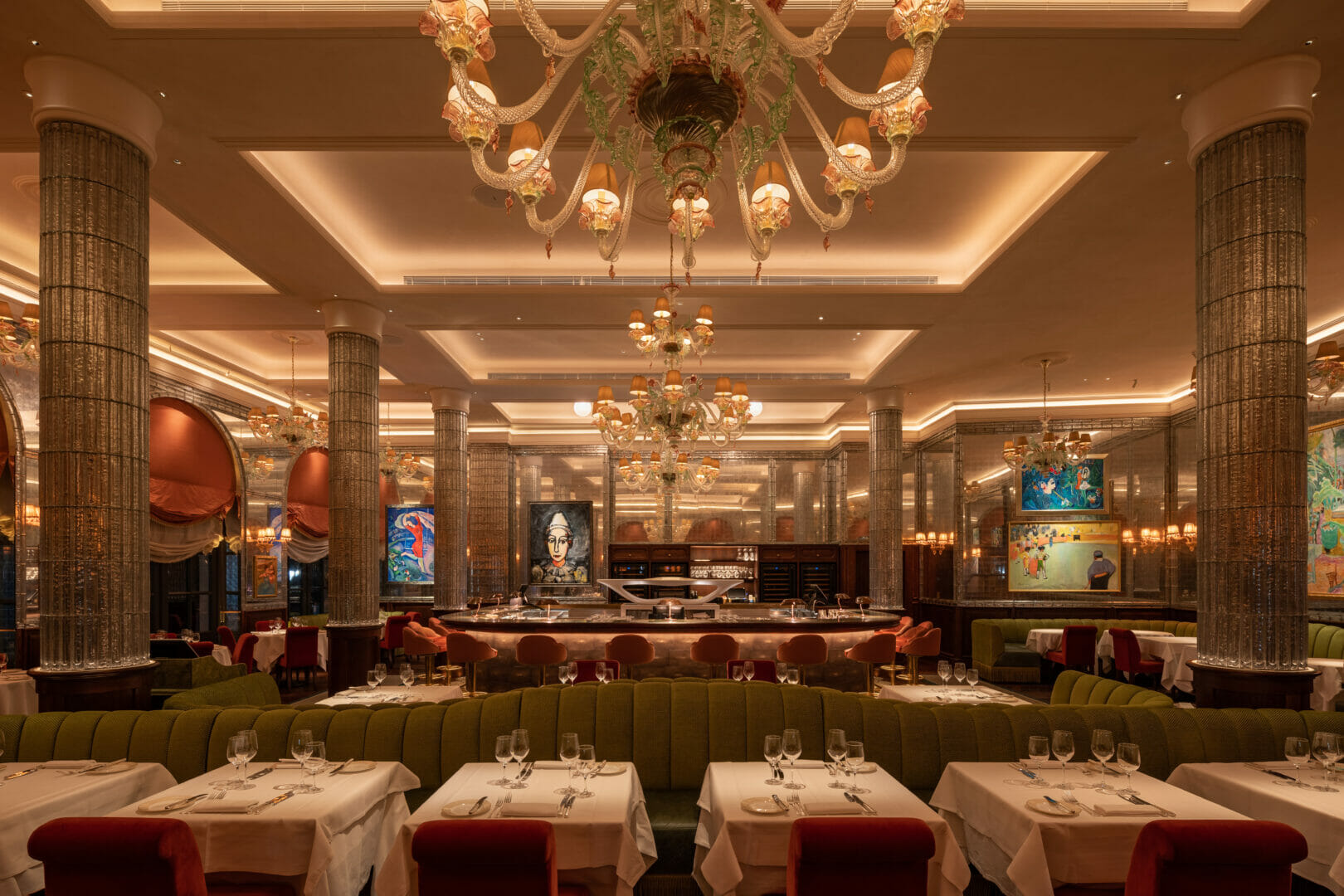 LEDFlex lighting solutions bring elegance to destination dining