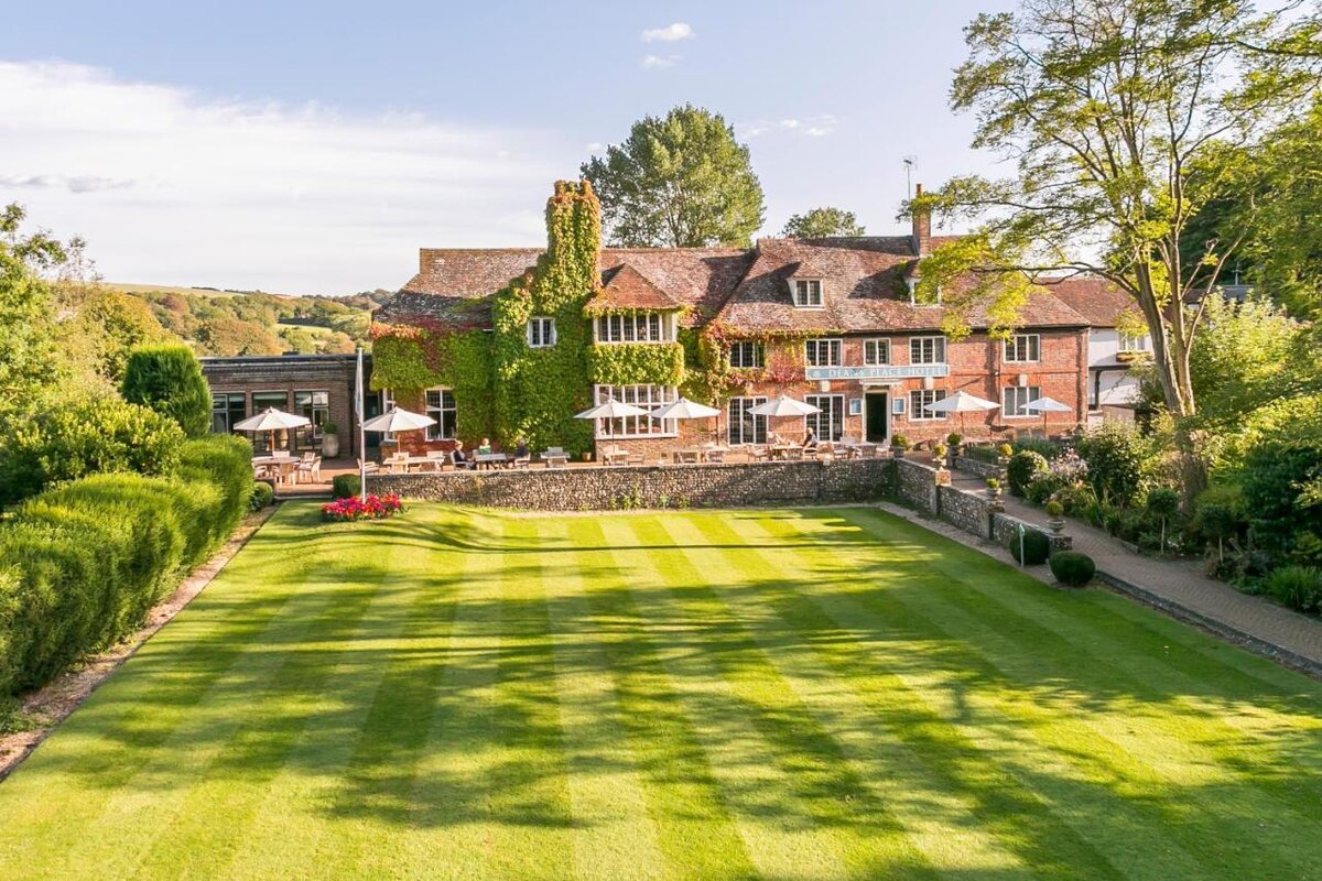 THE SIGNET COLLECTION ACQUIRES 4TH PROPERTY THE DEANS PLACE HOTEL, EAST SUSSEX