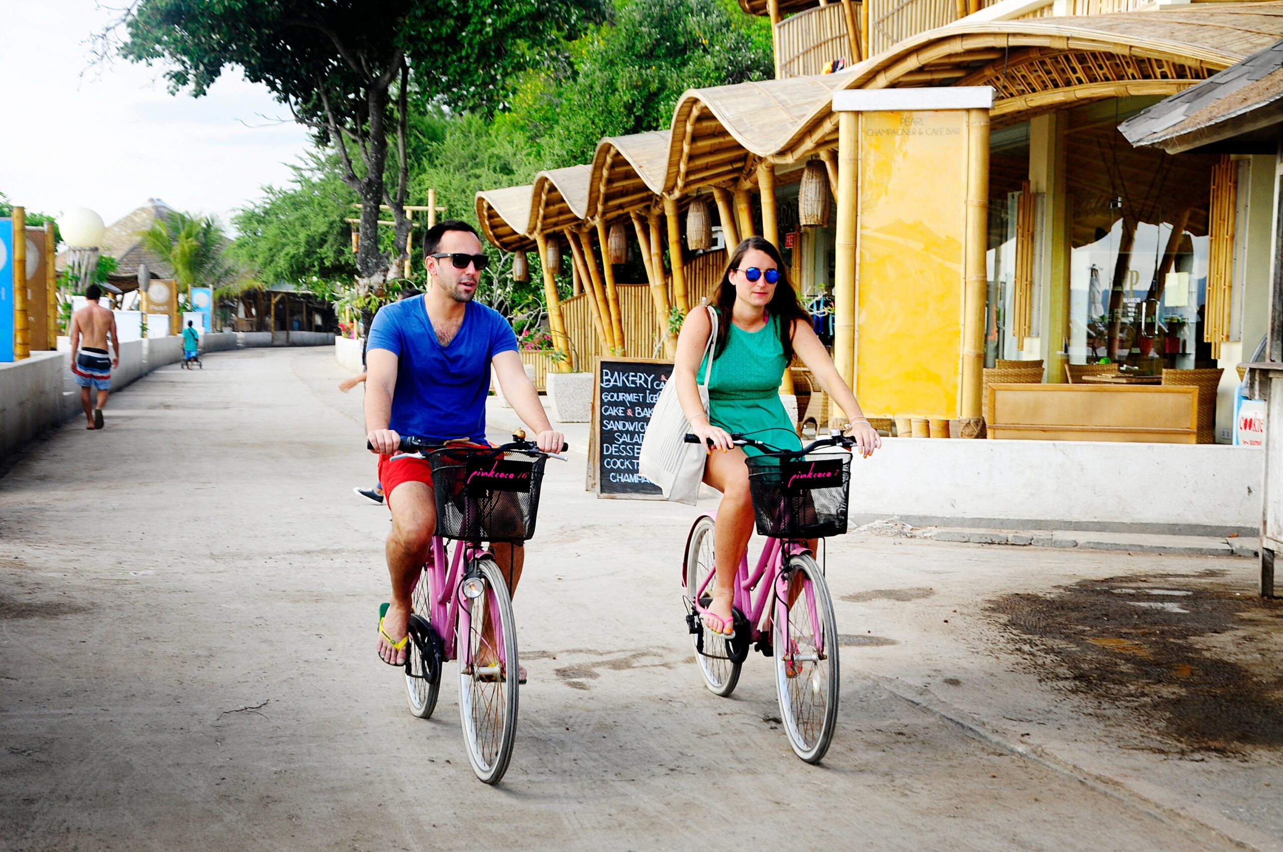 Booking a 2024 Cycling Holiday Abroad? Essential Things to Know About the Road Laws