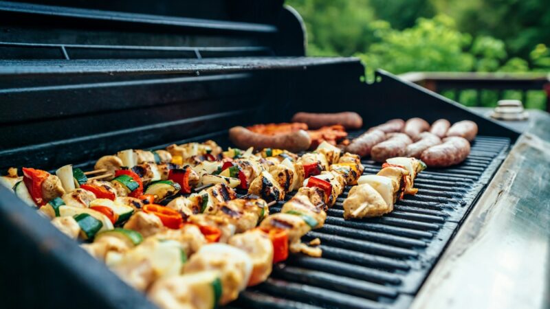 Saying Goodbye to Summer: Hosting the Best BBQ